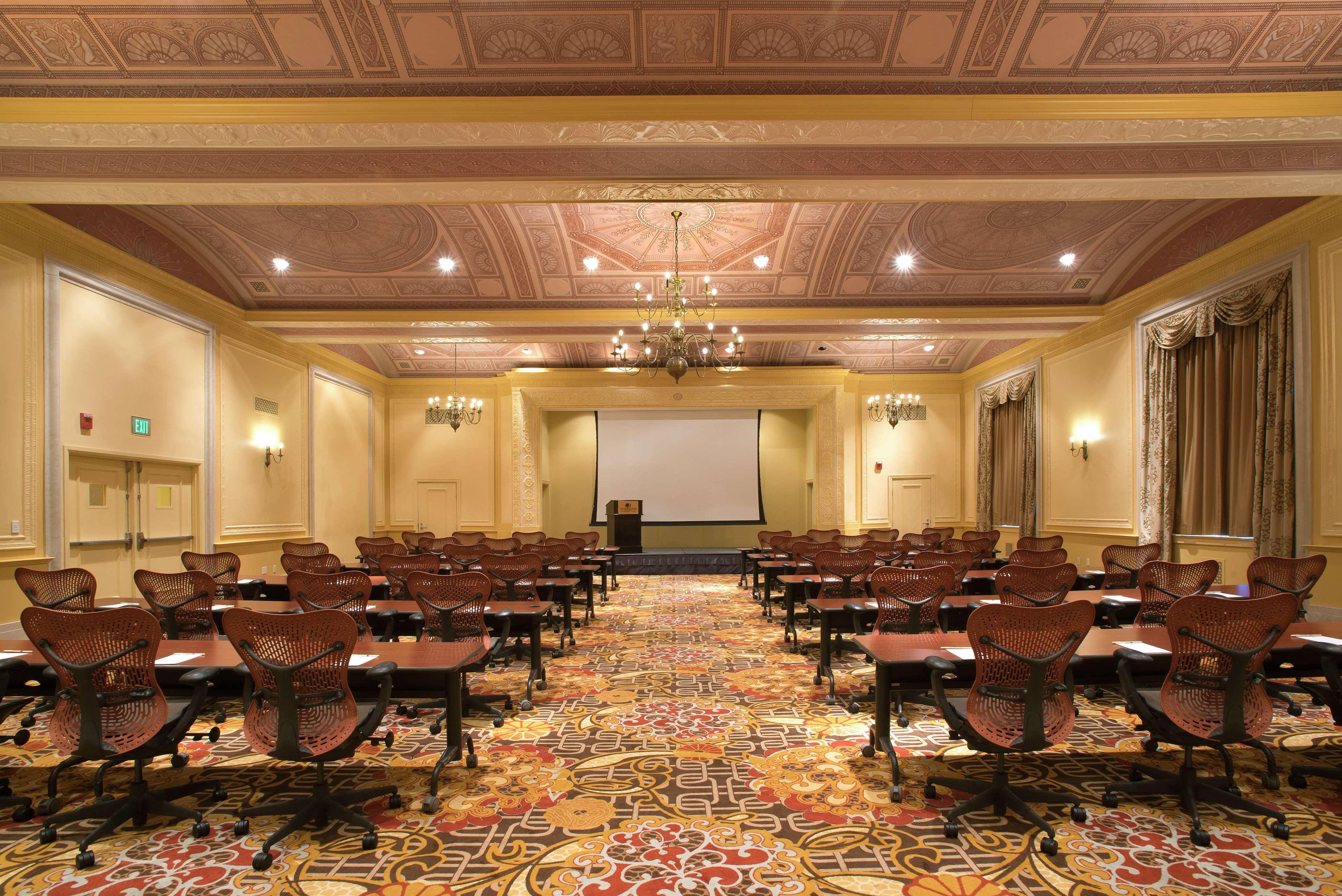 Doubletree Suites By Hilton Hotel Detroit Downtown - Fort Shelby Kültér fotó