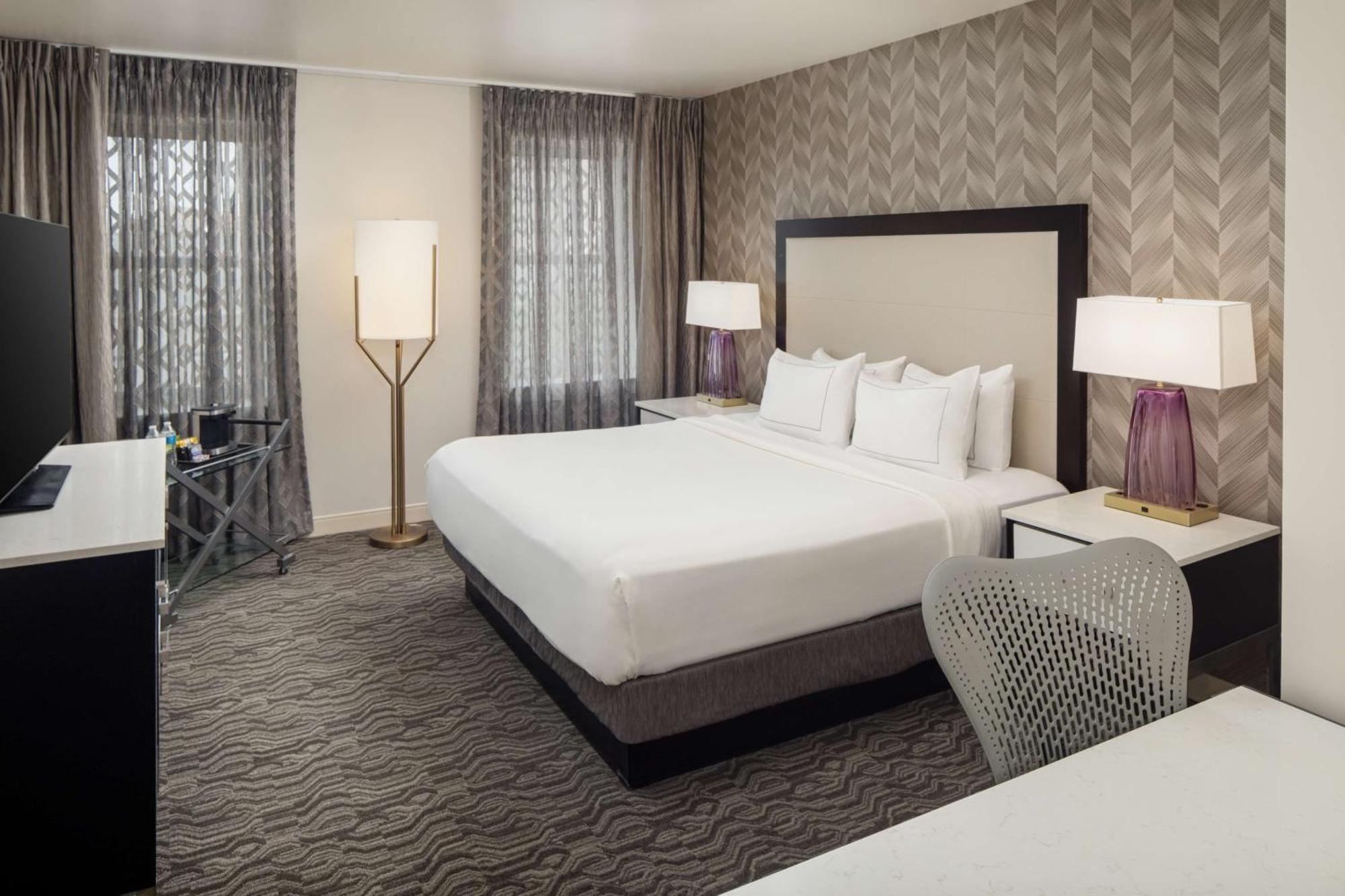 Doubletree Suites By Hilton Hotel Detroit Downtown - Fort Shelby Kültér fotó